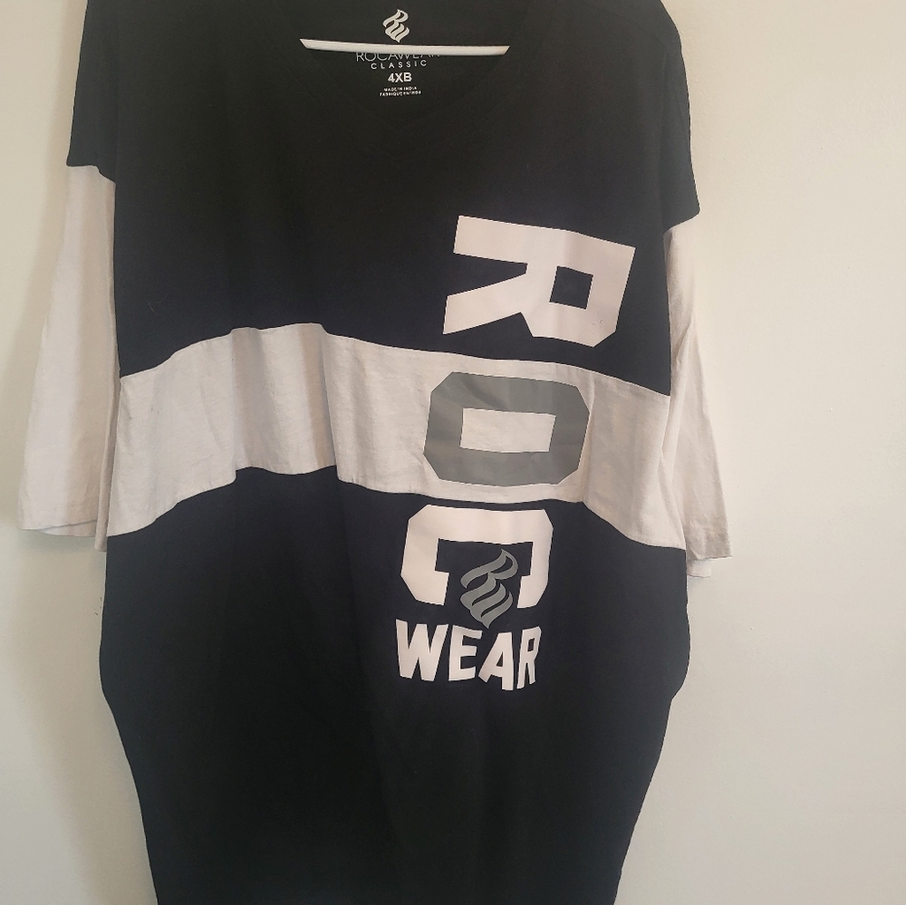 Like new Roca wear t shirt size 4xl men’s
